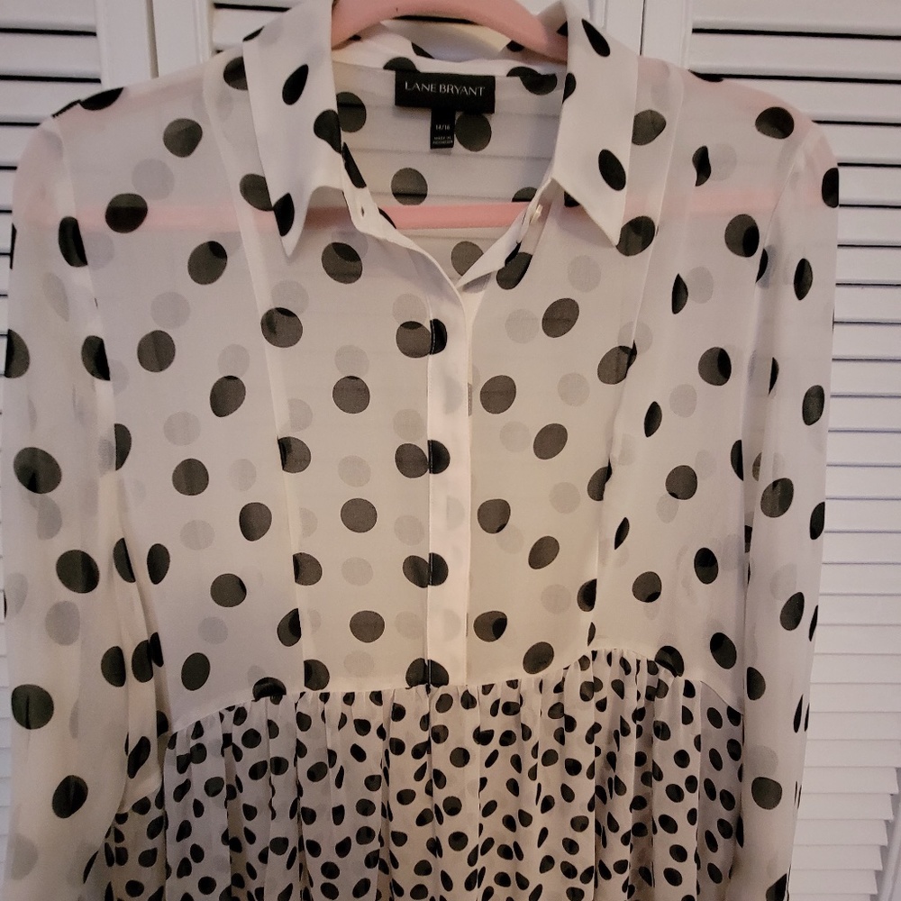 Women’s Lane Bryant Black and White polka dot sheer blouse, size 14/16